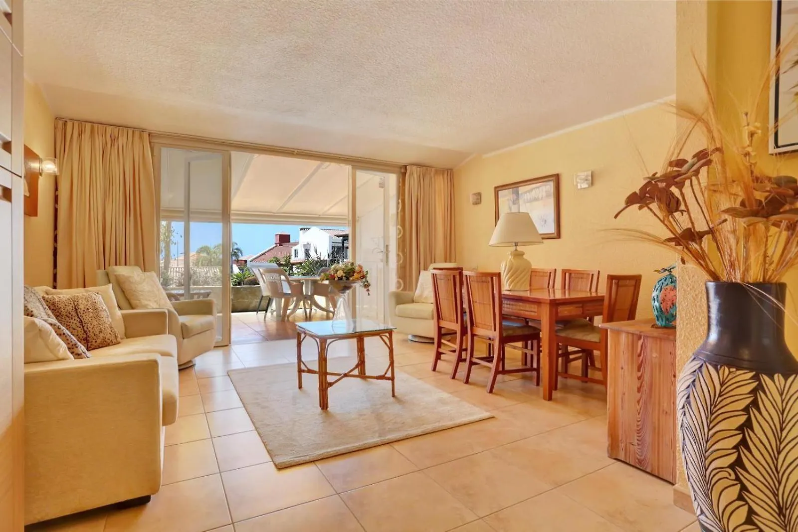 Costa Adeje Las Flores Bungalow location